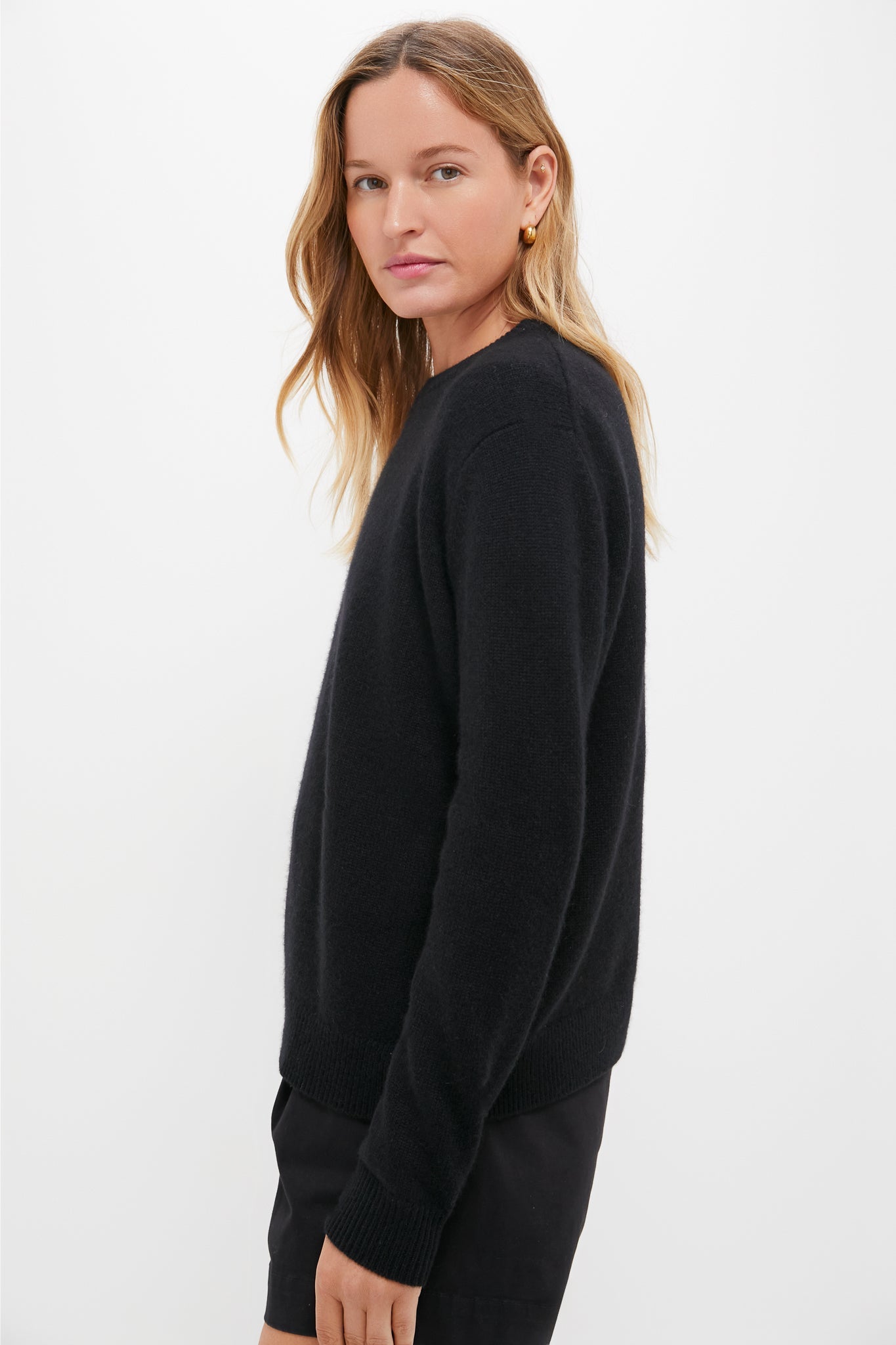 Black Cashmere Boyfriend Bodie Crewneck