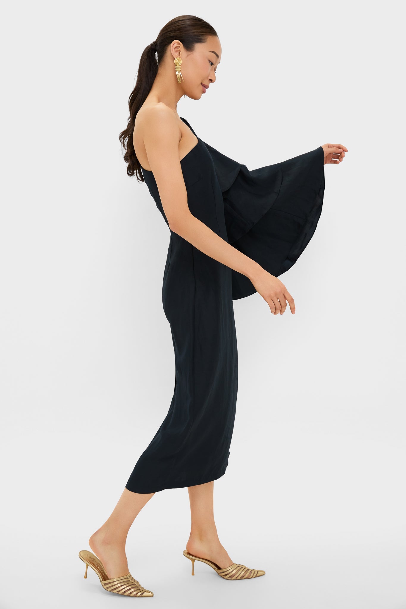Black Bidi Bidi Bom Bom Tea Length Dress