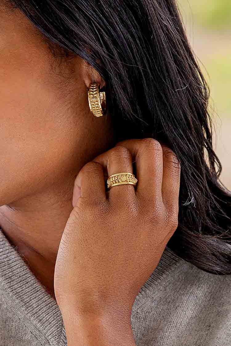 Gold Berry Vine Ring