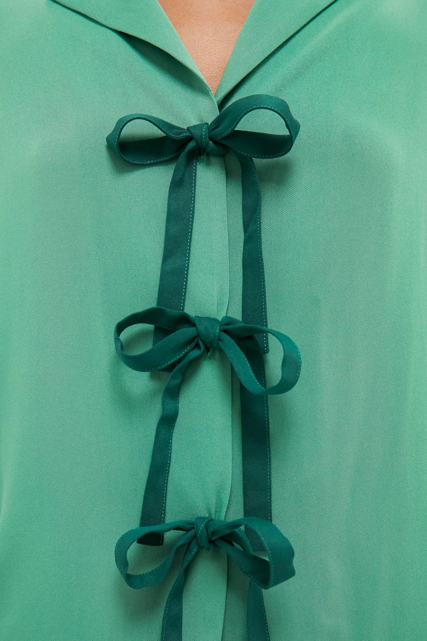 Green Bow Pajama Set with Detachable Feathers