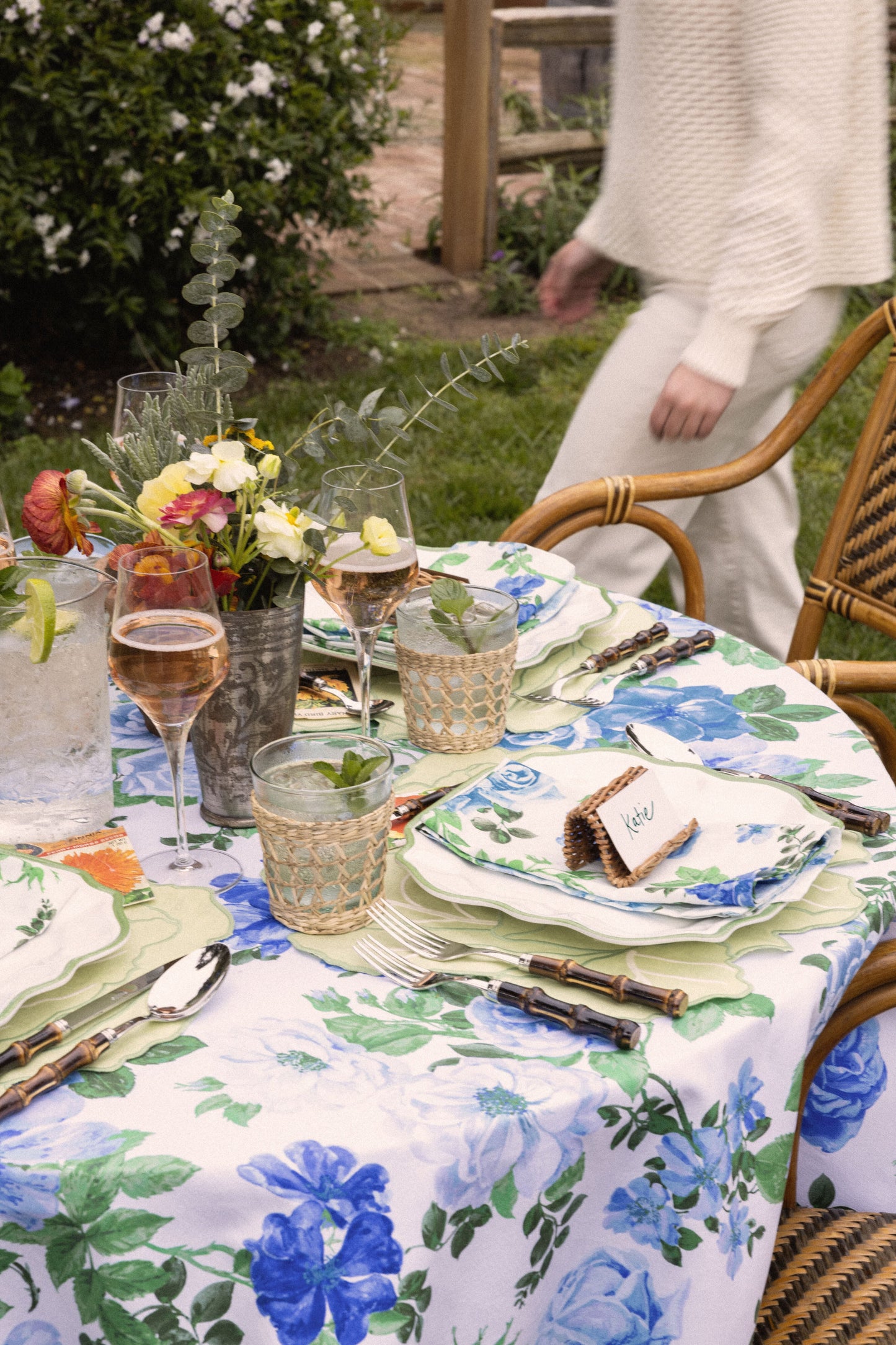 Cerulean Garden Round Tablecloth