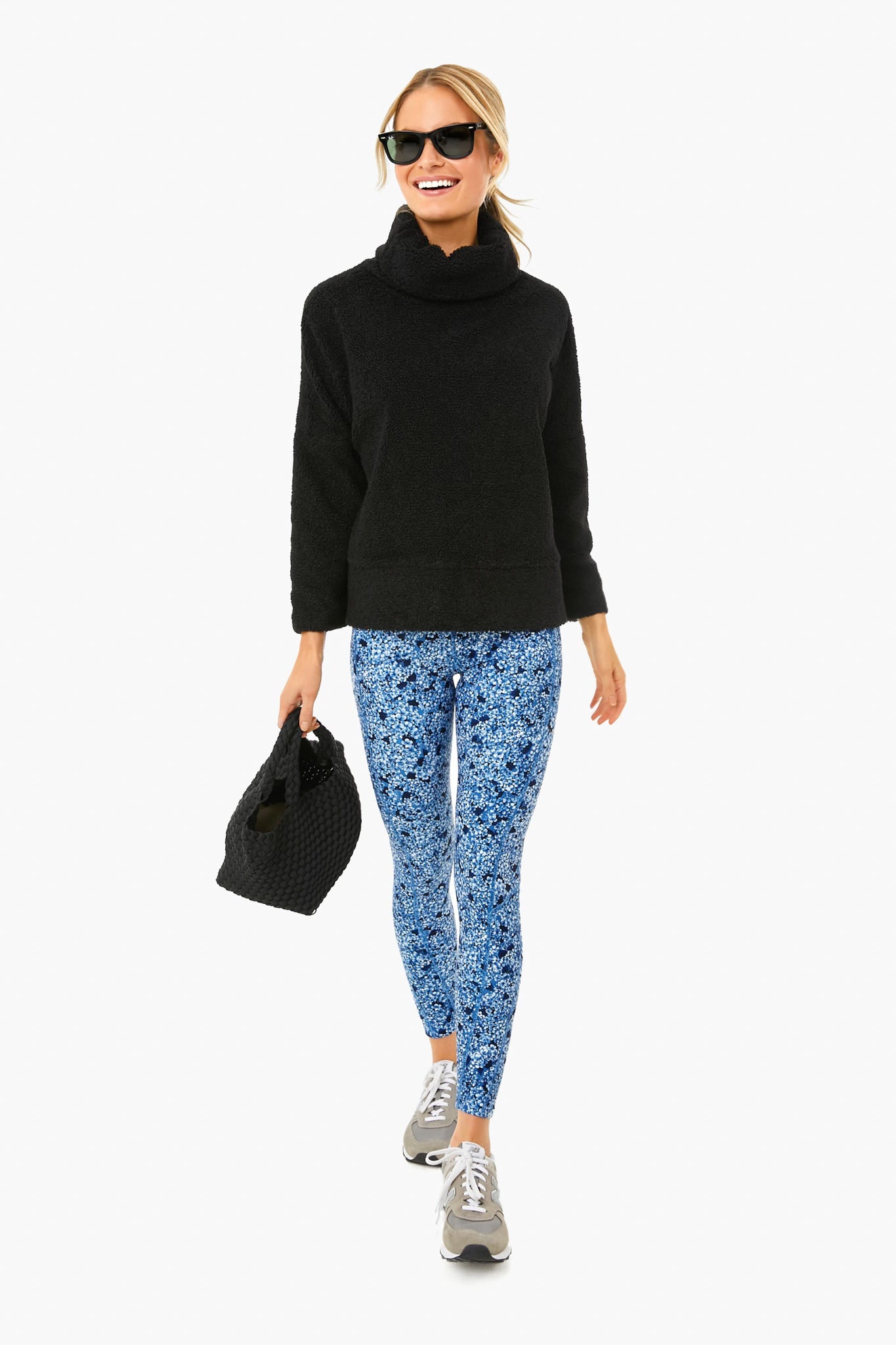 Black Teddy Fleece Rollins Pullover