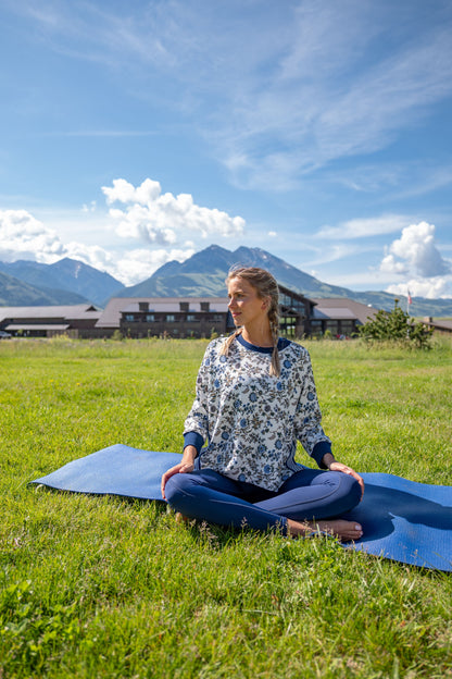 White Wildflower Maggie Pullover