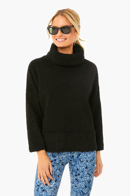 Black Teddy Fleece Rollins Pullover
